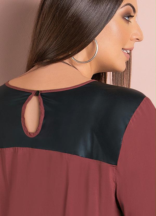 Quintess - Blusa Mullet Bordô com Recortes Plus Size 3