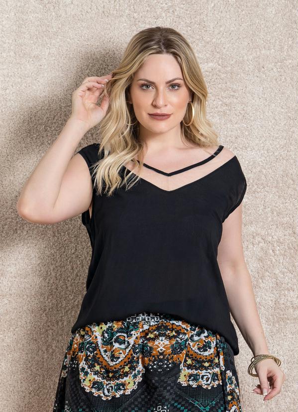 Quintess - Blusa Quintess Preta com Recorte Transparente