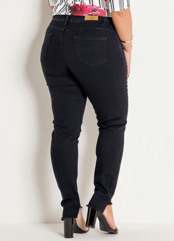 Calça sawary plus size hot sale preta