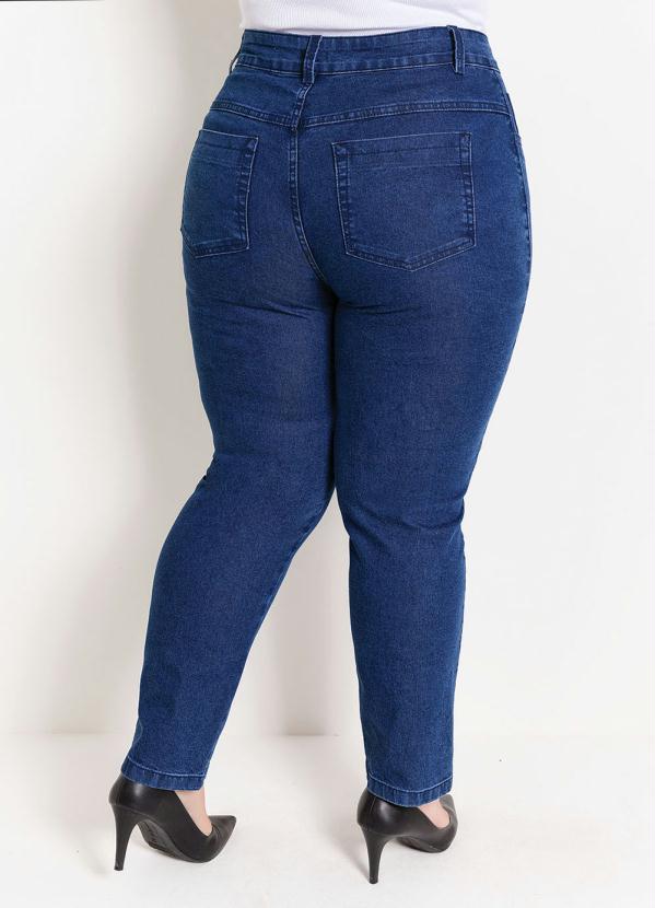 calça jeans mom plus size