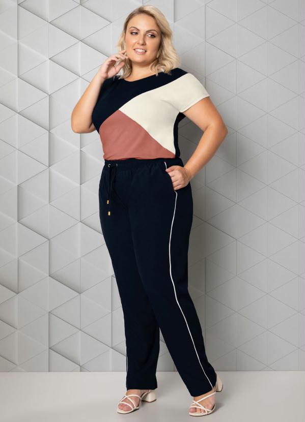 Malwee - Calça Preta Reta em Crepe Lateral 2