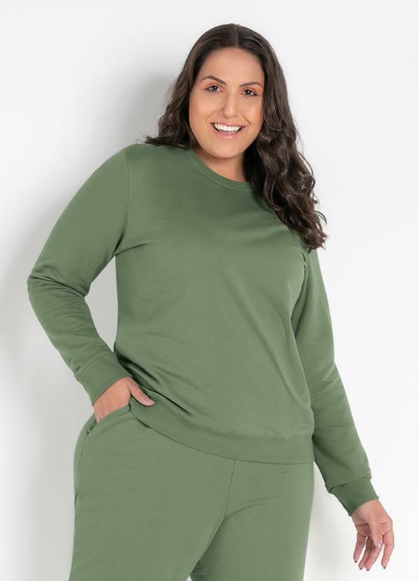 Basicamente - Casaco Verde Plus Size com Decote Redondo