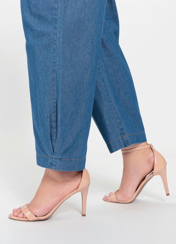 Mink - Macacão Plus Size Jeans Claro com Zíper 3