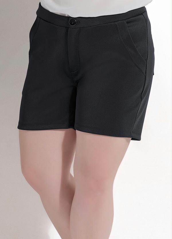 Quintess - Short Estilo Alfaiataria Preto Plus Size
