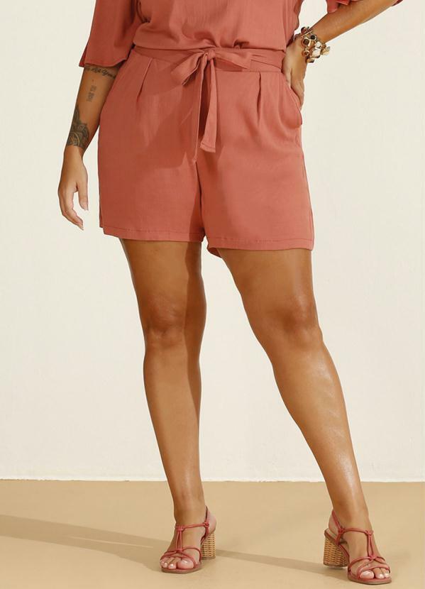 Lisamour - Shorts em Plano Viscose com Elastano Canela