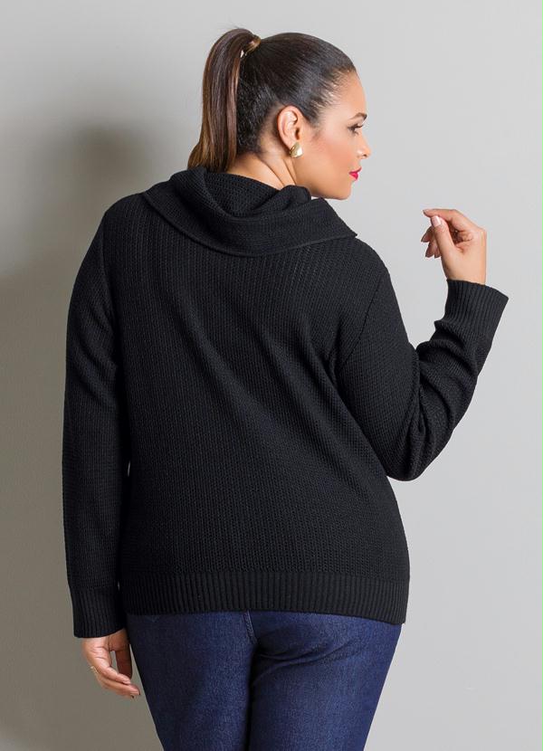 Marguerite - Suéter Preto com Gola Degagê Plus Size 2