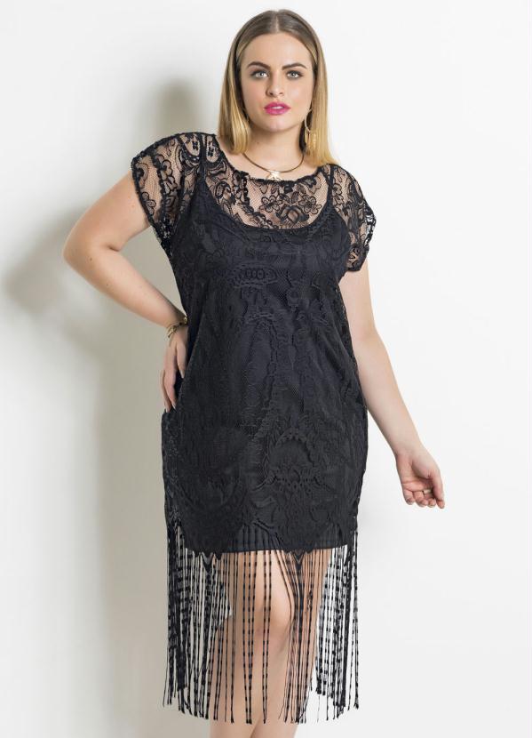 vestido de renda preto curto plus size