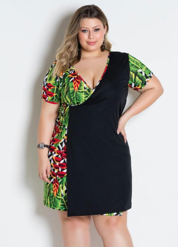 vestido preto transpassado plus size