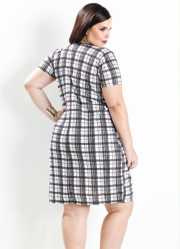 Marguerite - Vestido Assimétrico Xadrez Plus Size 2