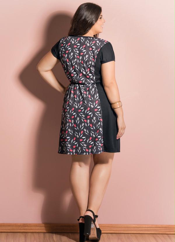 Marguerite - Vestido Curto Preto e Floral Plus Size 4