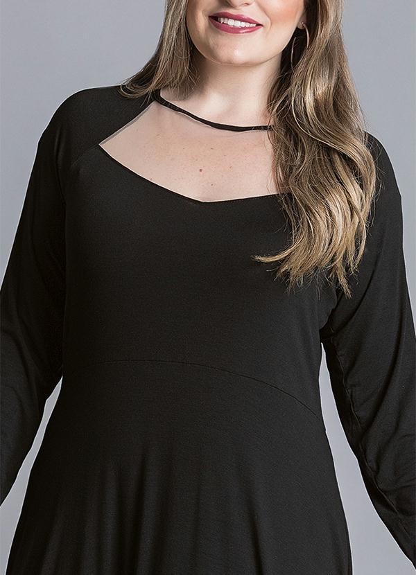 Quintess - Vestido Preto com Detalhe Transparente Plus Size 3