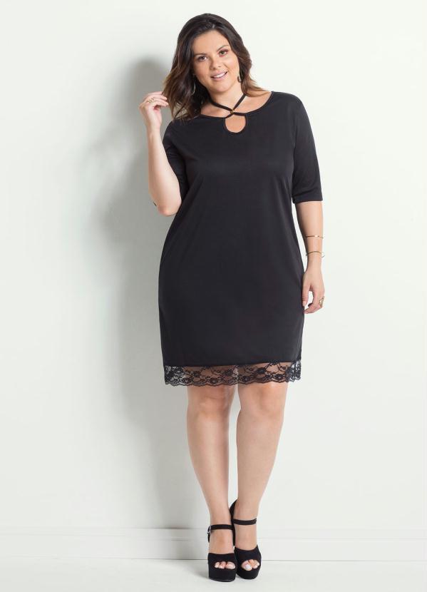 vestido com barra de renda