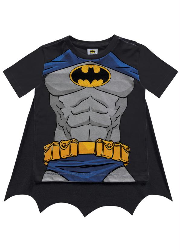 camiseta com capa batman