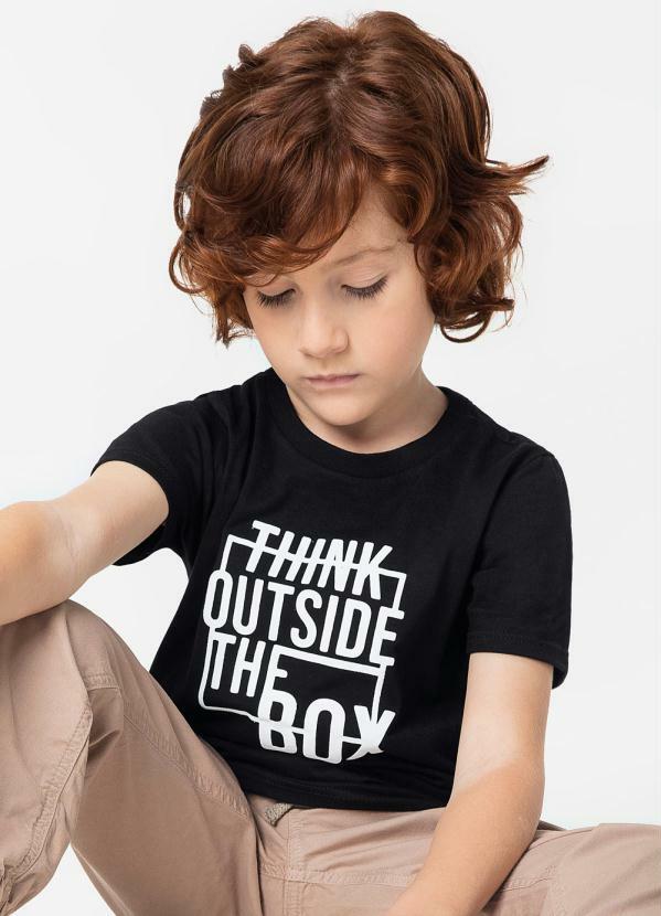 Carinhoso - Camiseta Preta Outside The Box Menino