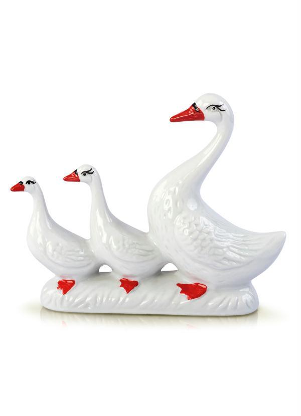 Lar e Lazer - Bibelô Pata com Patinhos Branco