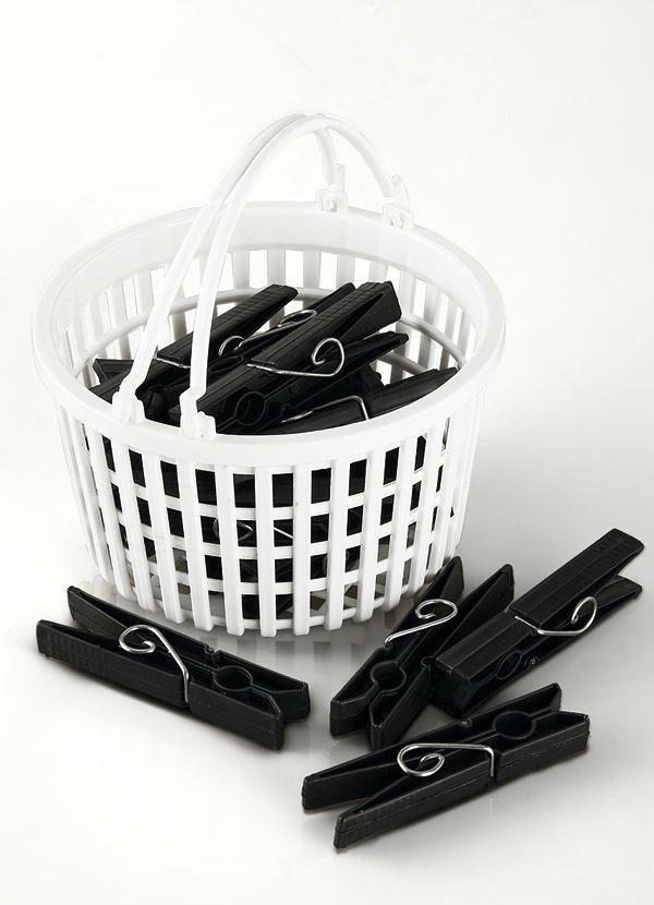 Lar e Lazer - Kit Cesto com 18 Prendedores Branco e Preto